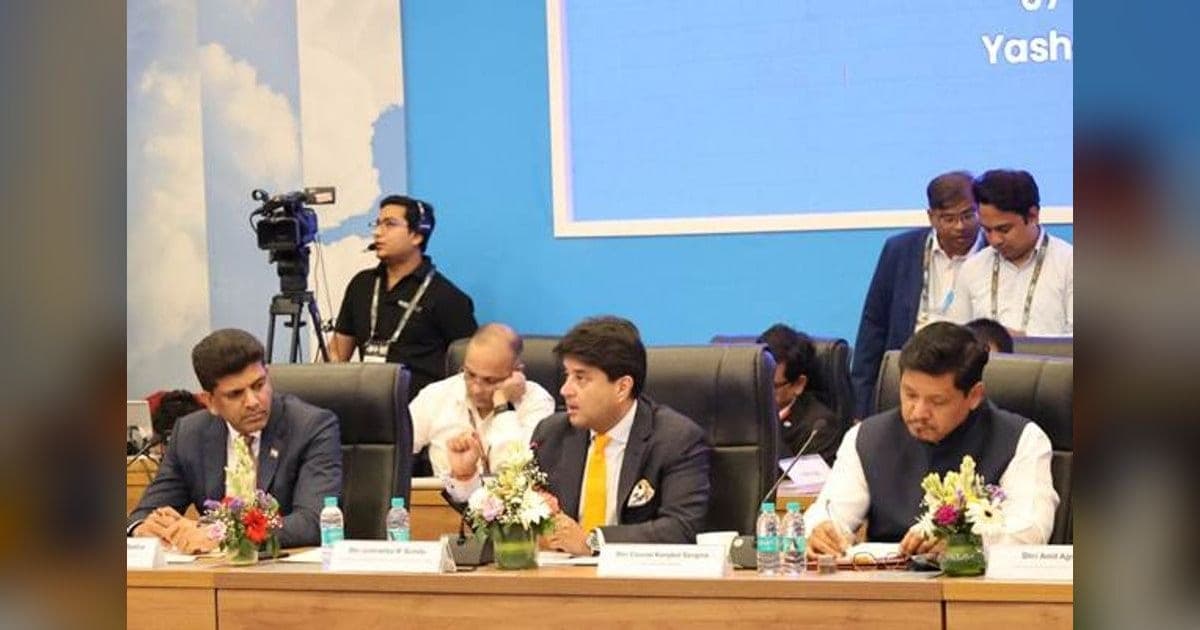 Scindia Chairs DoT Roundtable With State IT Ministers