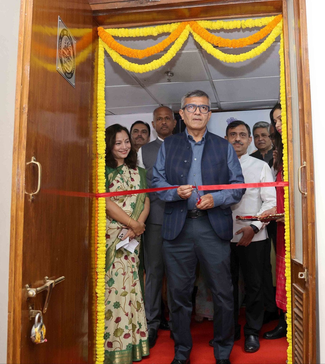Defence Secretary Opens GYANDEEP Hindi Library at Sena Bhawan