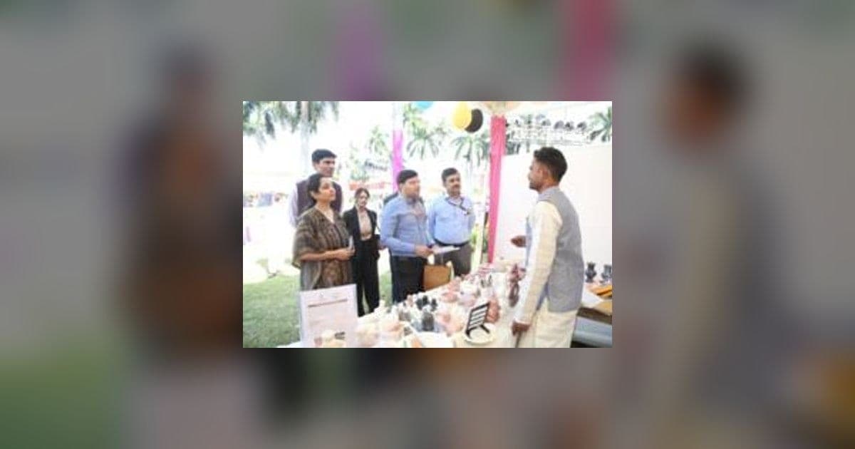 PM Vishwakarma Artisans Show Crafts at BRICS Cultural Bazar
