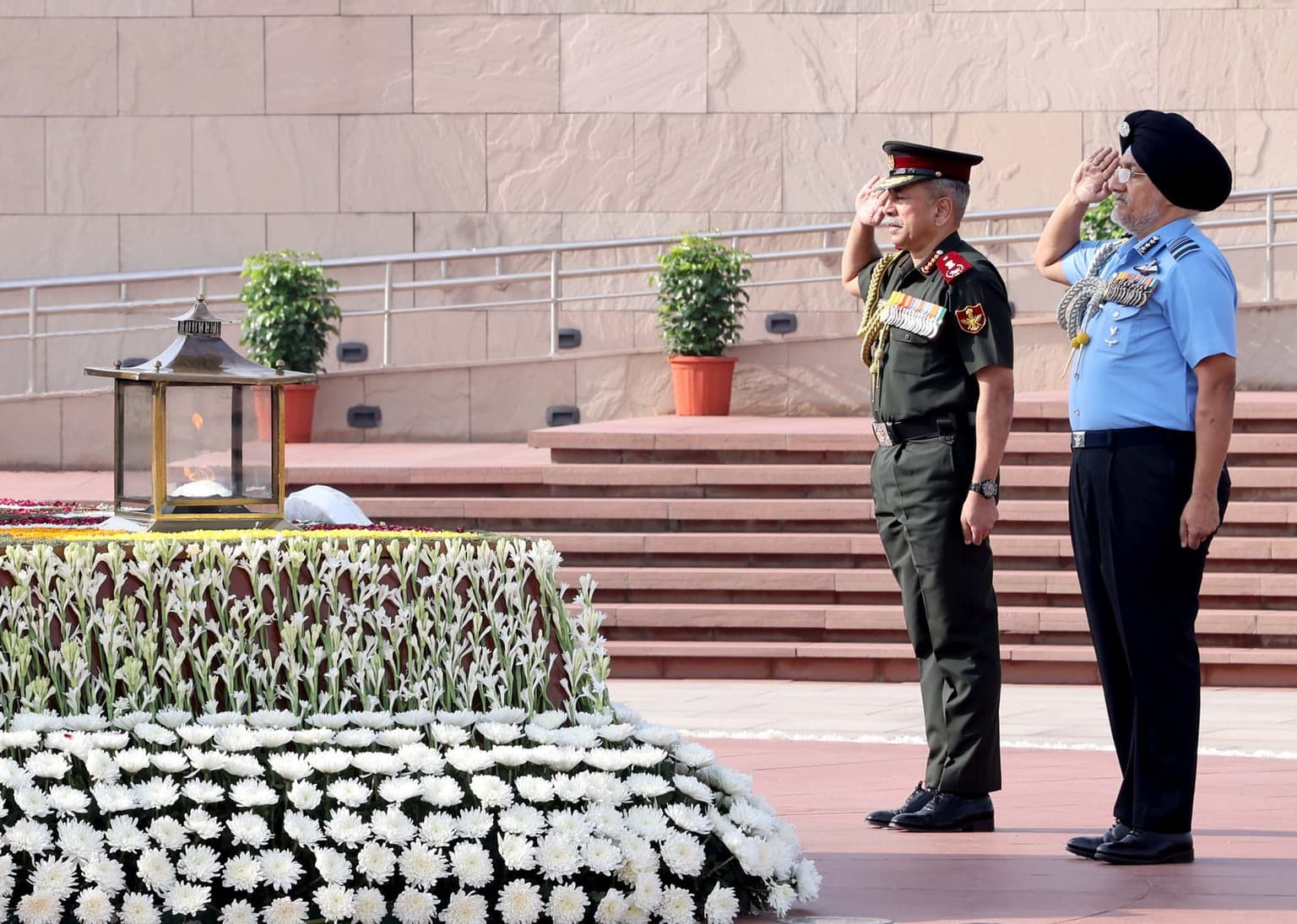 HQ Integrated Defence Staff Marks 25 Years on Tri-Service Day